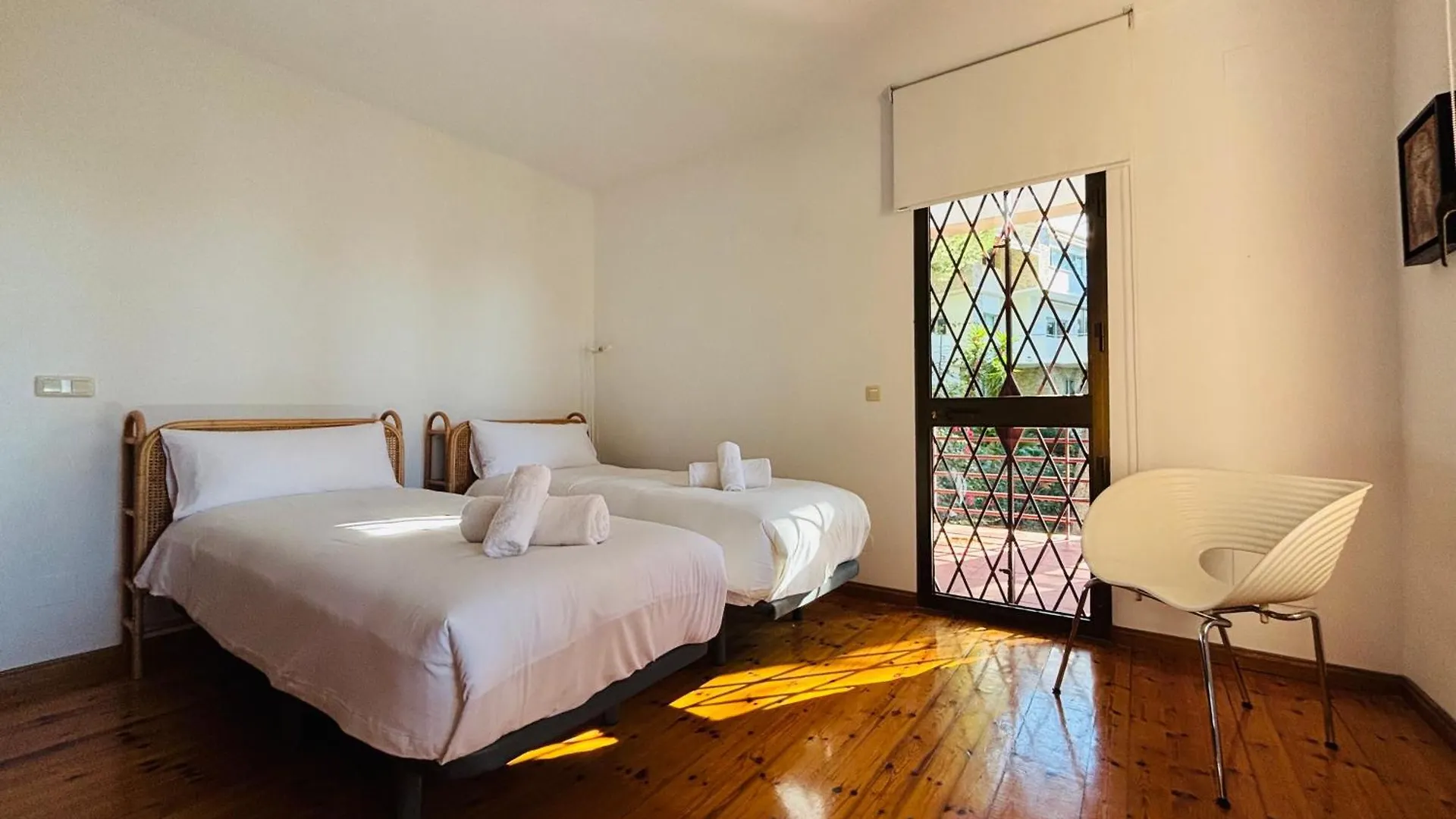 Villa Oasis Pinares De San Anton -Pool, Sea, Near Malaga City Center-