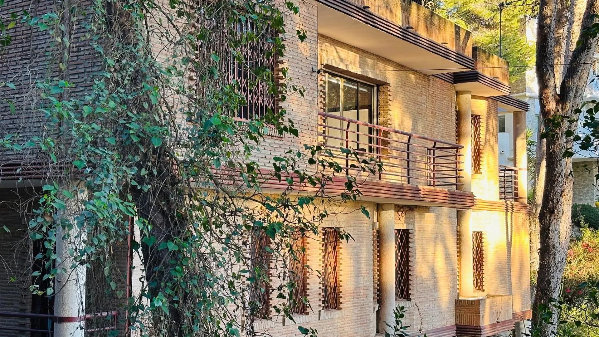 Villa Oasis Pinares De San Anton -Pool, Sea, Near Malaga City Center- Spain